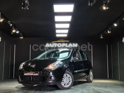 Negro Usado 2010 Renault Clio II Berlina | 5490 € (Precio justo)
