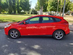 Rojo Usado 2014 Ford Focus Berlina | 7900 € (Precio justo)