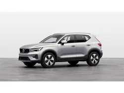 Gris Usado 2023 Volvo XC40 Core SUV | 39.300 €