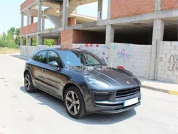 Gris / plata Usado 2022 Porsche Macan SUV | 74.000 € (Un poco caro)