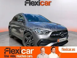 Gris / plata Usado 2021 Mercedes GLA200 SUV | 31.990 € (Un poco caro)