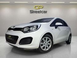 Blanco Usado 2014 Kia Rio Utilitario | 7490 € (Precio justo)