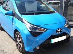 Azul Usado 2019 Toyota Aygo X-play Utilitario | 11.600 € (Un poco caro)