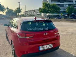 Rojo Usado 2017 Hyundai i30 Berlina | 10.000 € (Un poco caro)