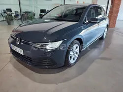 Gris / plata Usado 2022 VW Golf VIII Life Berlina | 21.500 € (Buen precio)
