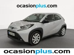 Gris Usado 2024 Toyota Aygo Play Utilitario | 14.073 € (Precio justo)