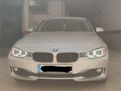 Gris / plata Usado 2014 BMW 318 Comfort Edition Familiar | 9500 € (Buen precio)