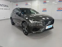 Gris / plata Usado 2021 Volvo XC60 R-Design SUV | 39.900 € (Caro)