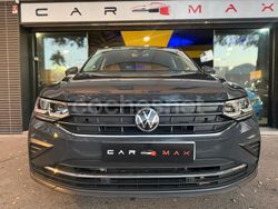 Gris / plata Usado 2022 VW Tiguan Life SUV | 27.990 € (Precio justo)