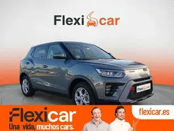 Granate Usado 2024 Ssangyong Tivoli SUV | 18.590 €