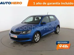 Azul Usado 2017 Skoda Fabia Berlina | 10.499 € (Precio justo)