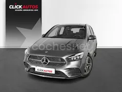 Gris / plata Usado 2023 Mercedes B180 Monovolumen | 30.600 € (Precio justo)