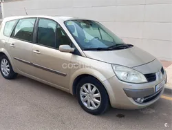 Beige Usado 2010 Renault Grand Scénic III Dynamique Monovolumen | 2750 € (Super precio)