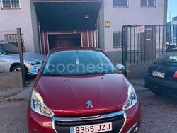 Granate Usado 2017 Peugeot 208 Style Utilitario | 6490 € (Precio justo)