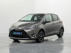 Gris Usado 2018 Toyota Yaris Berlina | 13.990 € (Precio justo)