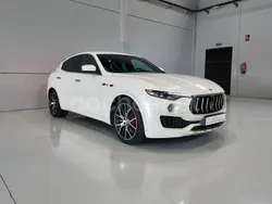 Blanco Usado 2017 Maserati Levante SUV | 49.999 € (Un poco caro)