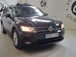 Gris / plata Usado 2019 VW Tiguan Edition SUV | 22.900 € (Precio justo)