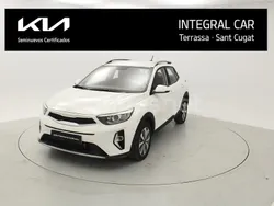 Blanco Usado 2024 Kia Stonic SUV | 18.500 € (Precio justo)