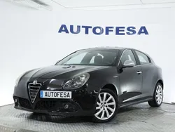 Negro Usado 2012 Alfa Romeo Giulietta Super Utilitario | 9350 € (Precio justo)