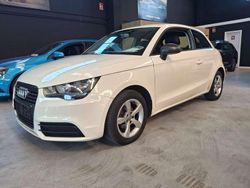Blanco Usado 2013 Audi A1 Attraction Utilitario | 10.990 € (Precio justo)