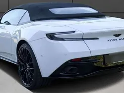 Blanco Usado 2023 Aston Martin DB11 Descapotable | 197.900 € (Precio justo)
