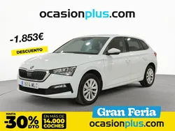Blanco Usado 2023 Skoda Scala Ambition Utilitario | 19.990 € (Un poco caro)