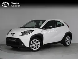 Blanco Usado 2024 Toyota Aygo Play Utilitario | 15.990 € (Un poco caro)