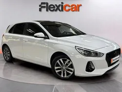 Blanco Usado 2018 Hyundai i30 GO! Berlina | 12.390 € (Precio justo)