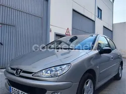Gris / plata Usado 2006 Peugeot 206 Berlina | 3750 € (Precio justo)