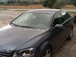 Gris / plata Usado 2014 VW Passat Advance Berlina | 11.800 € (Precio justo)