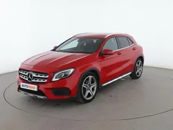 Rojo Usado 2018 Mercedes GLA200 SUV | 26.299 € (Un poco caro)