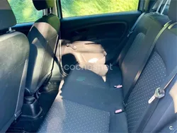 Gris / plata Usado 2009 Fiat Grande Punto Active Utilitario | 4000 € (Precio justo)