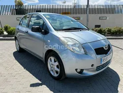 Beige Usado 2007 Toyota Yaris Luna Berlina | 4500 € (Un poco caro)
