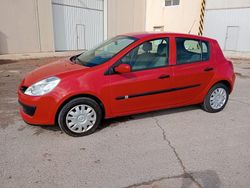 Rojo Usado 2007 Renault Clio II Authentique Utilitario | 3800 € (Caro)