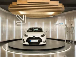 Blanco Usado 2023 Toyota Yaris Hybrid Active Berlina | 21.990 € (Precio justo)