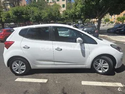 Blanco Usado 2013 Hyundai ix20 Monovolumen | 10.500 € (Caro)