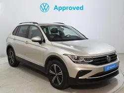 Beige Usado 2024 VW Tiguan Life SUV | 32.500 € (Buen precio)