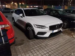 Blanco Usado 2019 Volvo V60 CC Familiar | 18.900 € (Un poco caro)