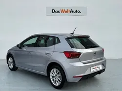Gris plata Usado 2024 Seat Ibiza | 17.900 € (Precio justo)
