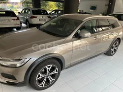 Beige Usado 2021 Volvo V90 CC Pro Familiar | 29.900 € (Super precio)