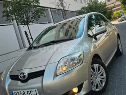 Gris / plata Usado 2008 Toyota Auris Luna Berlina | 6350 € (Precio justo)