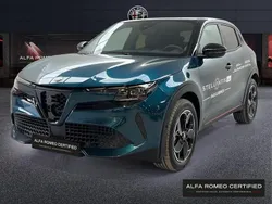 522 azul navigli con techo negro Usado 2024 Alfa Romeo Junior Edizione Speciale SUV | 31.850 € (Buen precio)