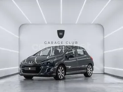 Gris / plata Usado 2012 Peugeot 308 Allure Berlina | 7999 €
