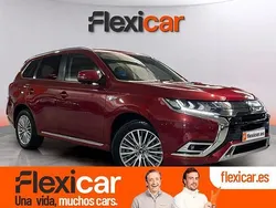 Rojo Usado 2021 Mitsubishi Outlander P-HEV SUV | 25.490 € (Un poco caro)