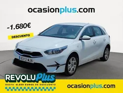 Blanco Usado 2023 Kia Ceed Berlina | 18.490 € (Precio justo)