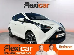 Blanco Usado 2021 Toyota Aygo X-play Utilitario | 13.990 € (Precio justo)