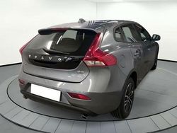 Usado 2018 Volvo V40 Momentum | 15.290 € (Precio justo)