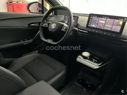 Eléctrico Usado 2023 MG MG4 EV Luxury Utilitario | 23.900 €