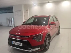 Rojo Usado 2024 Kia Niro SUV | 25.900 € (Un poco caro)