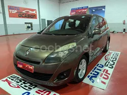 Marrón Usado 2009 Renault Grand Scénic III Dynamique Monovolumen | 5999 € (Precio justo)